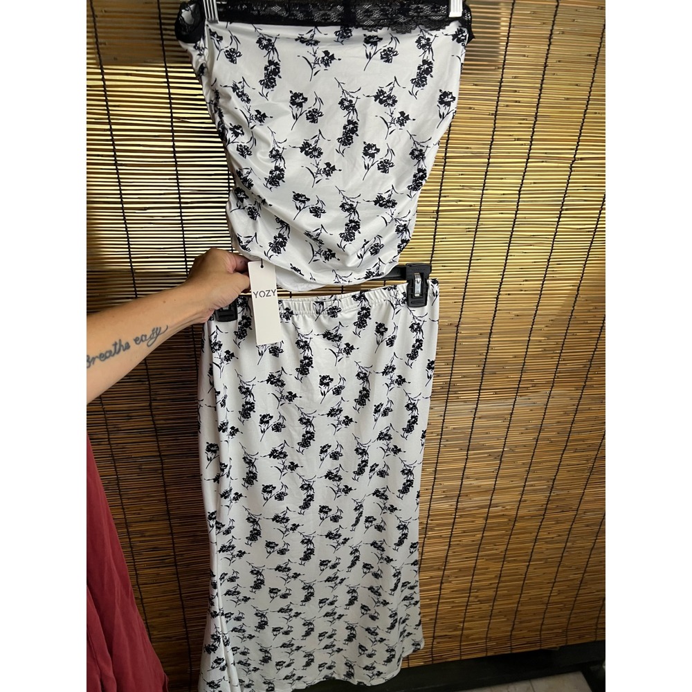 YOZY Floral Two Piece Set White Black Lace Trim Tube Top Maxi Skirt Size M 6